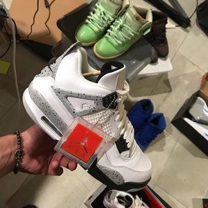 Air Jordan 4 Retro OG “White Cement”